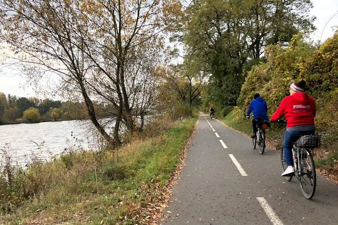 Full-Day Countryside E-Bike Tour to Karlstejn Castle (small group - Weather, gear, and the one thing you should take seriously