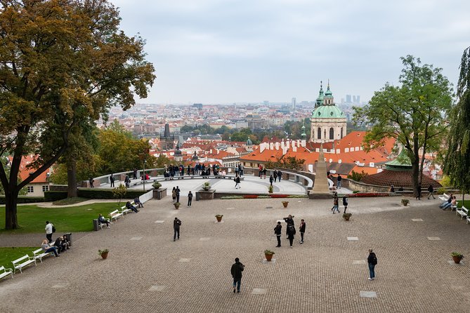 Full-Day Prague Tour with Prague Castle, Lunch and Vltava Cruise - Vltava Cruise to end the day: relax, audio guide, optional drinks