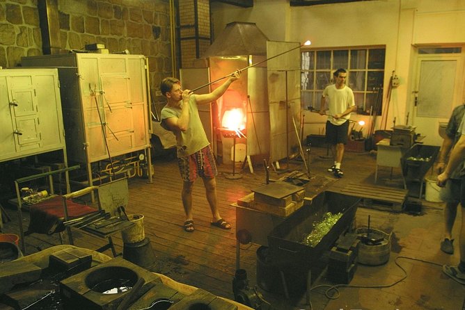 Glass and Brewery Day Trip from Prague - Guide and Driver Quality: Why It Matters More Than You Think