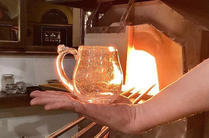 Glass blowing in Prague - Taking your glass piece: pickup vs shipping (the practical decision)