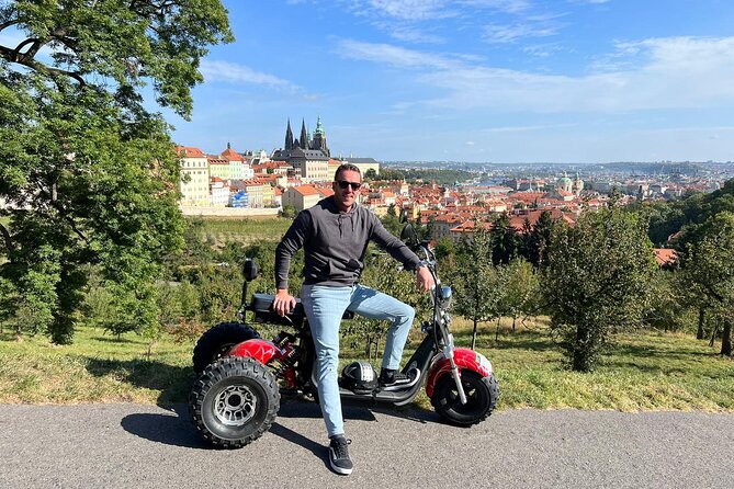 Grand City Tour on E-Trike in Prague - The 10-minute e-trike training: fast, supervised, and practical