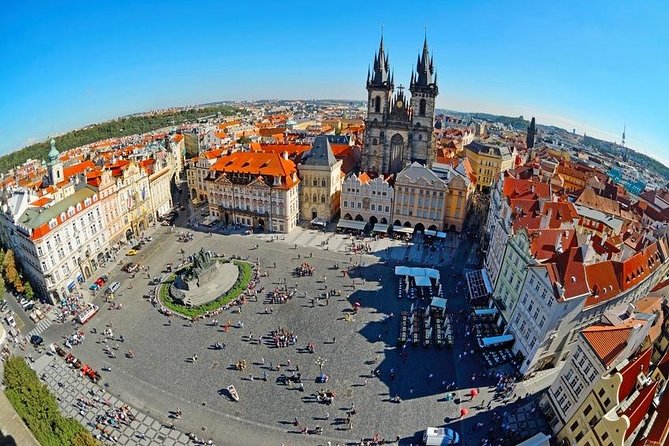 Grand Tour of Prague "among history, legends and curiosities" (NO ENGLISH) - A 9:30 start that sets the tone fast