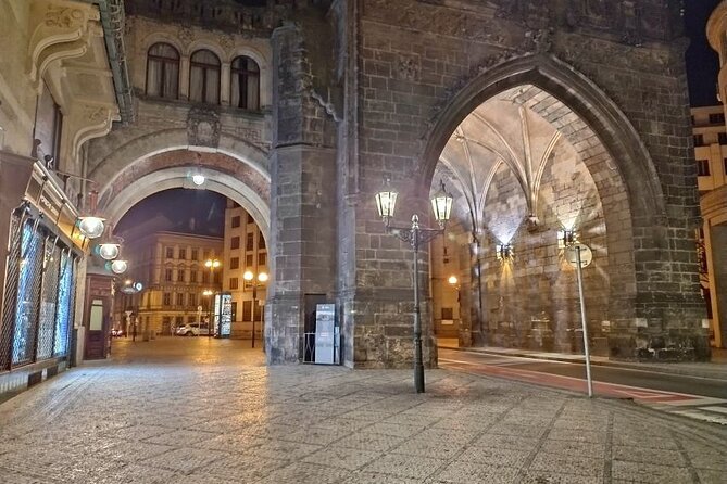 Guided Old Town & Jewish quarter Walking Tour Prague (Tip-based) - Prasna brána and the old-vs-new town boundary