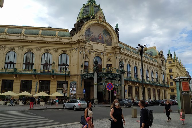 Half-day Private Walking Tour - Old Town Square and the Astronomical Clock: what to watch for at the start