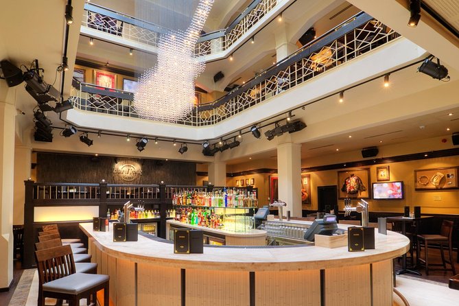 Hard Rock Cafe Prague with Set Lunch or Dinner - What the Meal Experience Feels Like in a Big Central Prague Location