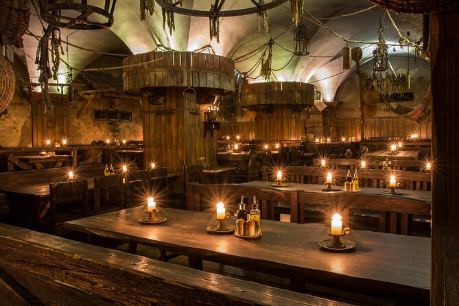 Historical Fantasy Show - A 5-course Czech Medieval Menu You Actually Eat With Your Hands