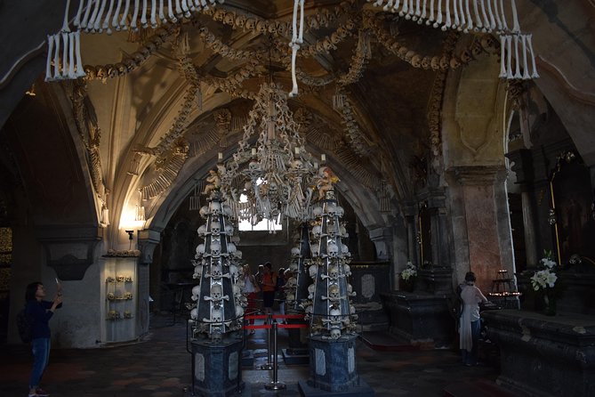 Kutna Hora Half-Day, Incl. the Bone Church & St.Barbara Cathedral - Guides and pacing: why your experience can swing