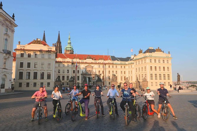 Live-Guided 180 min Glorious e-Scooter and eBike tour - Getting started at Maltezské Square: training, helmets, and calm nerves
