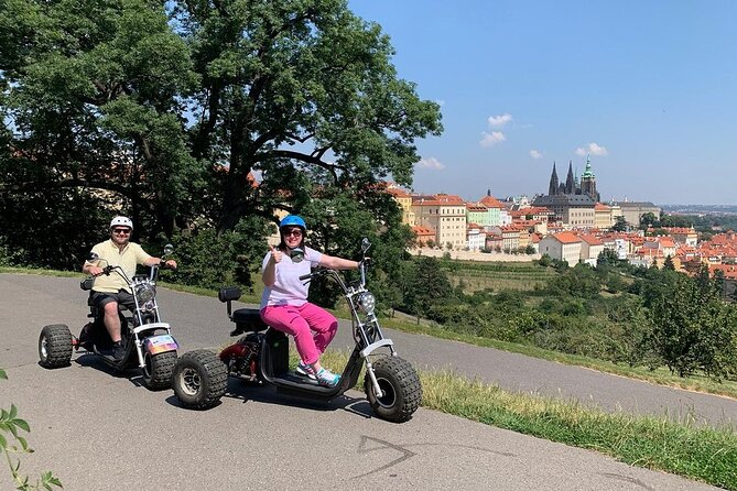 Live-Guided ️Trike-Harley️ Viewpoints tour of Prague - Group size, timing, and what to expect on the road