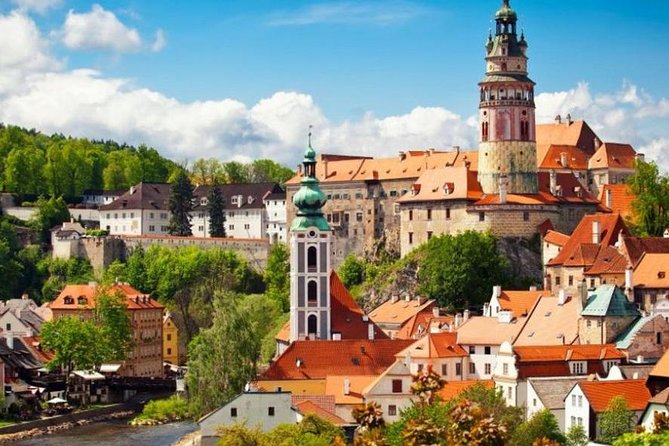 Luxury Private Day trip from Prague to Cesky Krumlov via Hluboka Castle - Hluboká Castle: Gothic roots, Renaissance changes, Baroque flair