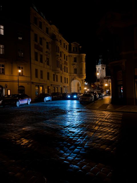 Mystical Night Tour of Prague - Finding the meeting point under the clock (exactly)