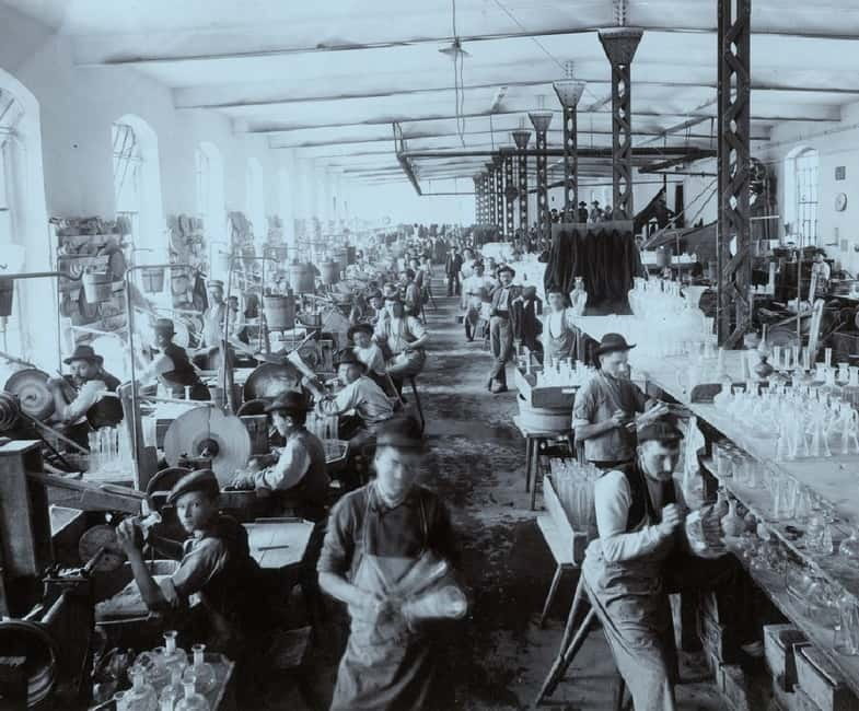 Nizbor Glass Factory Tour - The Souvenir Discount: How to Get More Value From the Shop Time