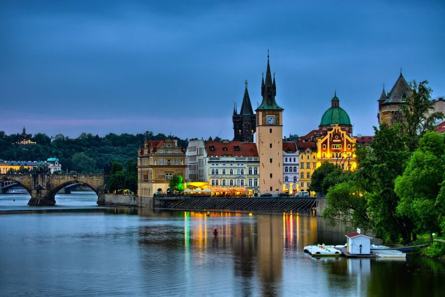Panoramic Views of Prague Evening Walking Tour - Guides and Languages: What a Multilingual Host Adds