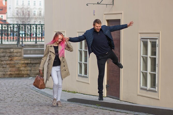 Photo Shoot for couple in Prague - Stop by Stop: Charles Bridge for Iconic Couple Photos