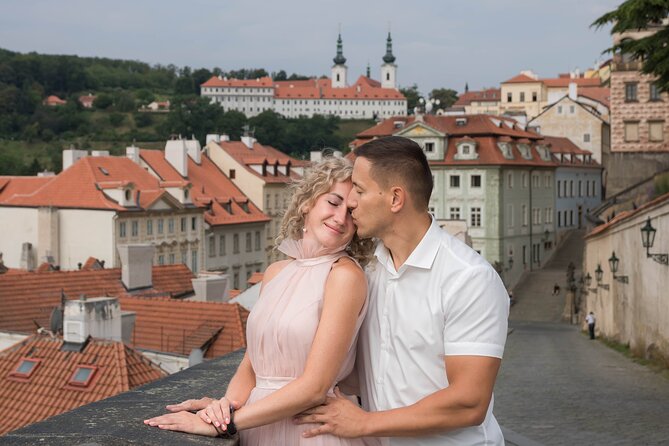 Photo Shoot for couple in Prague - Prague Castle and Hradčany: Stately Backdrops and a Photo-Plan Mindset