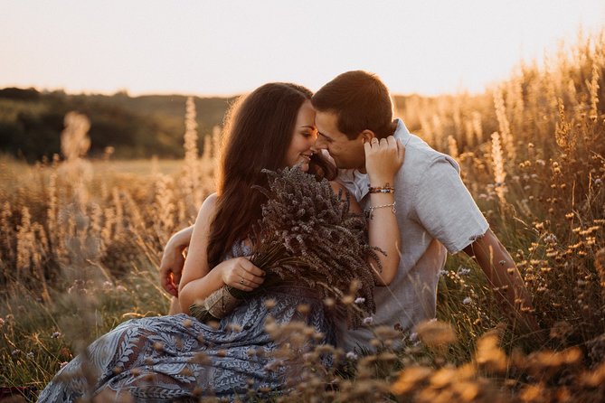 Photographer in Prague - Couple, engagement & portrait photoshoot - Private Prague portraits with Aman and Veronika (and why it works)