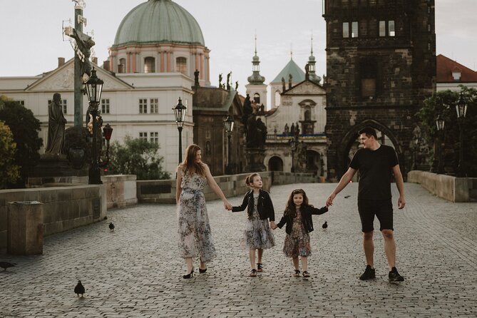 Photographer in Prague, private photoshoot - Rudolfinum stop: a clean, photogenic pivot