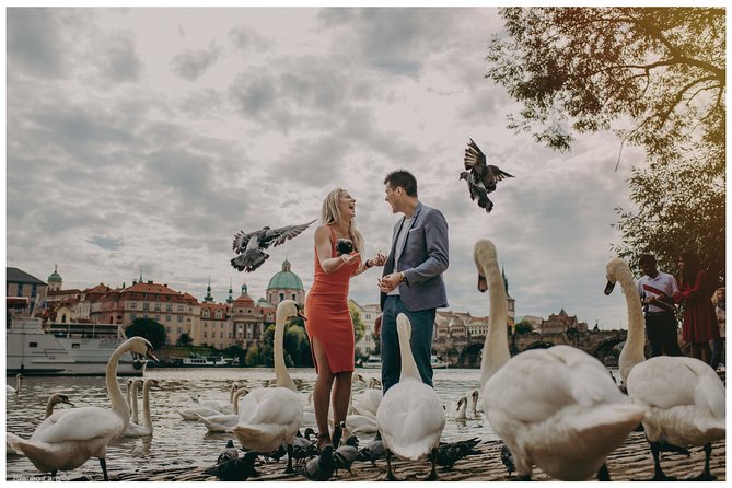 photoshoot in prague - Who you’re booking: Braulio Lara, the Prague photo-guide combo
