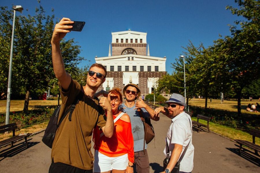 Prague: 1.5-Hour Private Kick-Start Tour with a Local - Hidden side streets and photo moments without wasting time