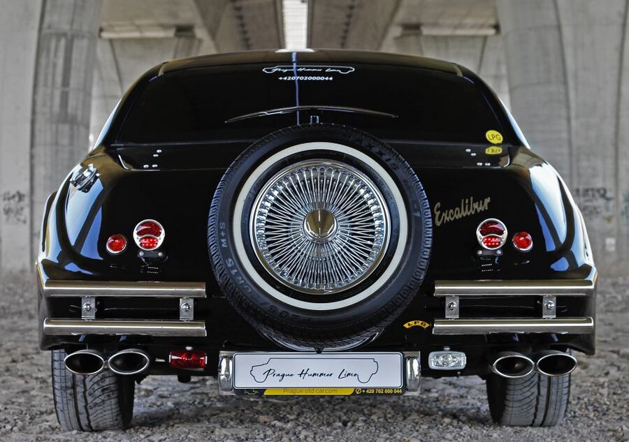 Prague: 1-Hour Vintage Limousine Rental - Why a Prague Vintage Limousine Ride Fits Celebrations So Well