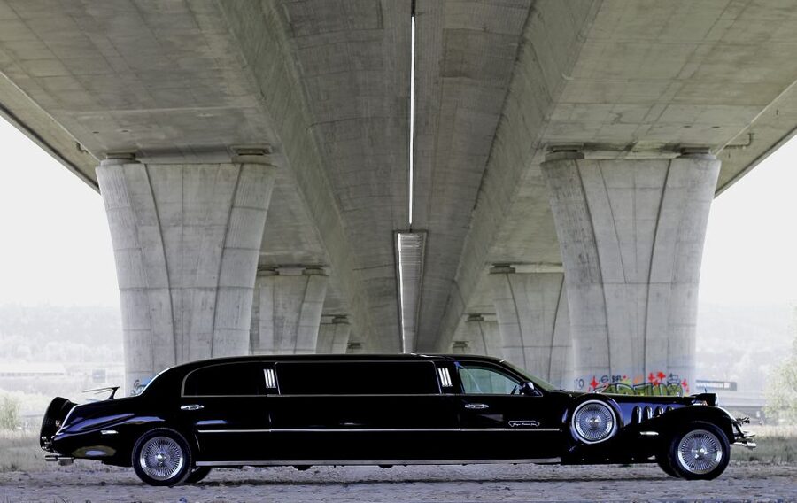 Prague: 1-Hour Vintage Limousine Rental - Who Should Book This Prague Limousine Ride?