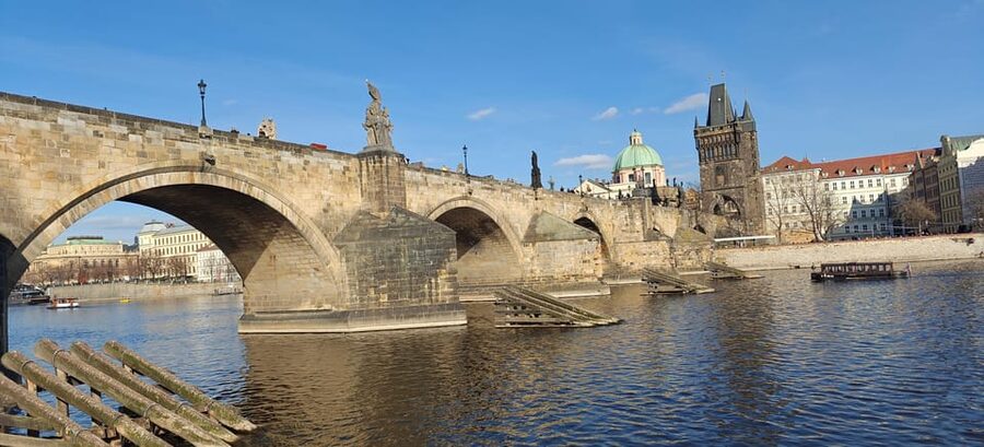 Prague: 2-Hour Historic Boat Cruise with Delicious Lunch - Should you book? My call