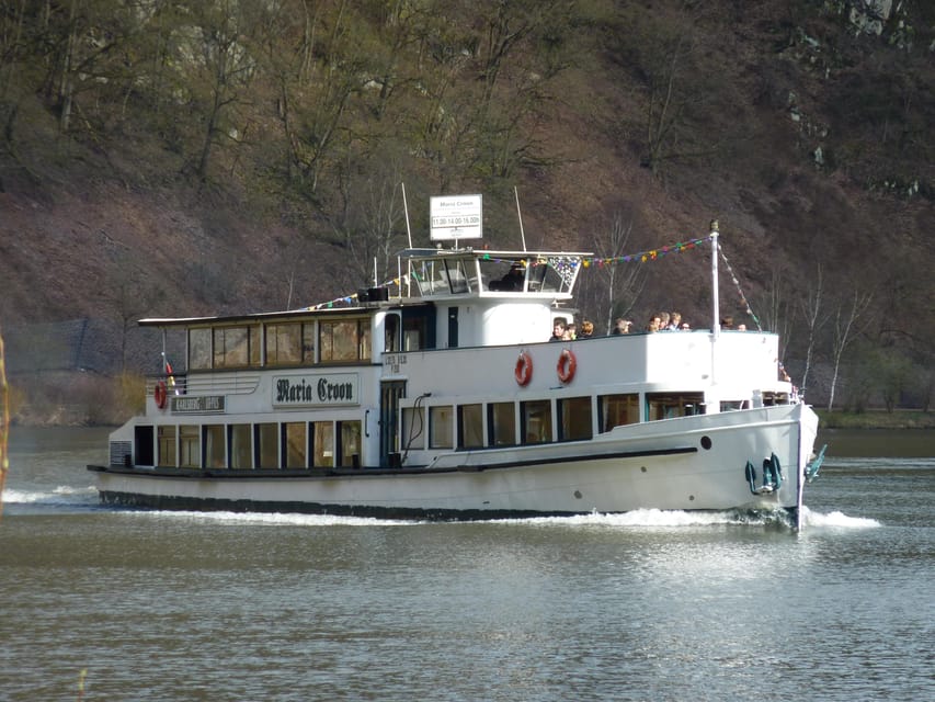 Prague: 2-Hour Historic Boat Cruise with Delicious Lunch - Meeting point, timing, and what to wear (so you enjoy it more)
