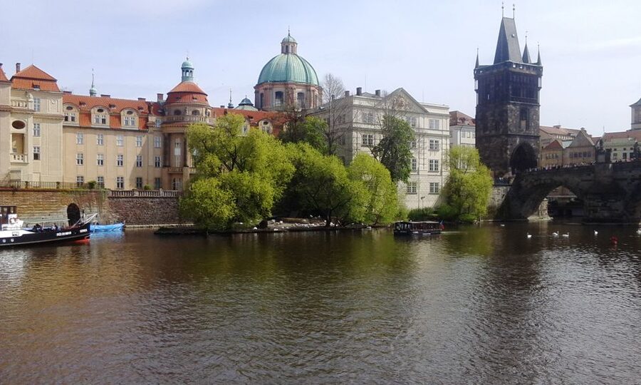 Prague: 2-Hour Lunch Cruise on the Vltava River - What You’ll See on the River: Charles Bridge to Prague Castle Views