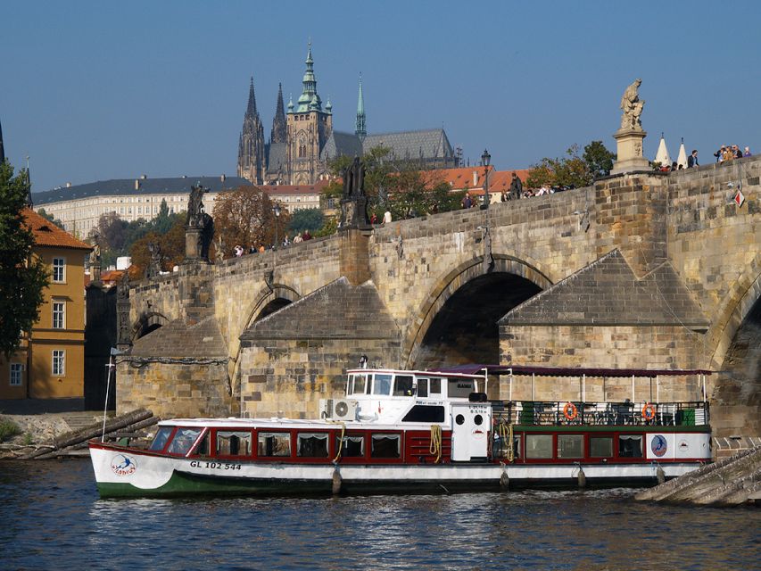 Prague: 2-Hour Lunch Cruise on the Vltava River - Rudolfinum and the Neo-Renaissance Look Along the Embankment