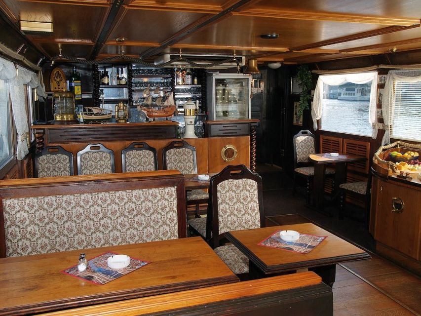 Prague: 2-Hour Lunch Cruise on the Vltava River - The Pace, Timing, and Who This Tour Fits Best