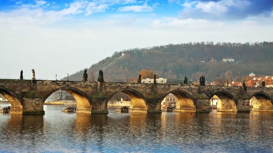 Prague 3-Hour Sightseeing Tour by Electric Bike - Through the Old Jewish Quarter: Charming Streets, Real Atmosphere