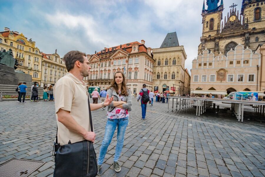Prague: 3-Hour Walking Tour of Old Town & Prague Castle - What to wear, expect, and how to pace yourself