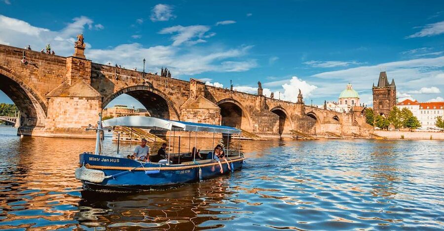 Prague: 45-Minute Sightseeing Cruise to Devil's Channel - Board at Čechův most: QR check-in and pier tips
