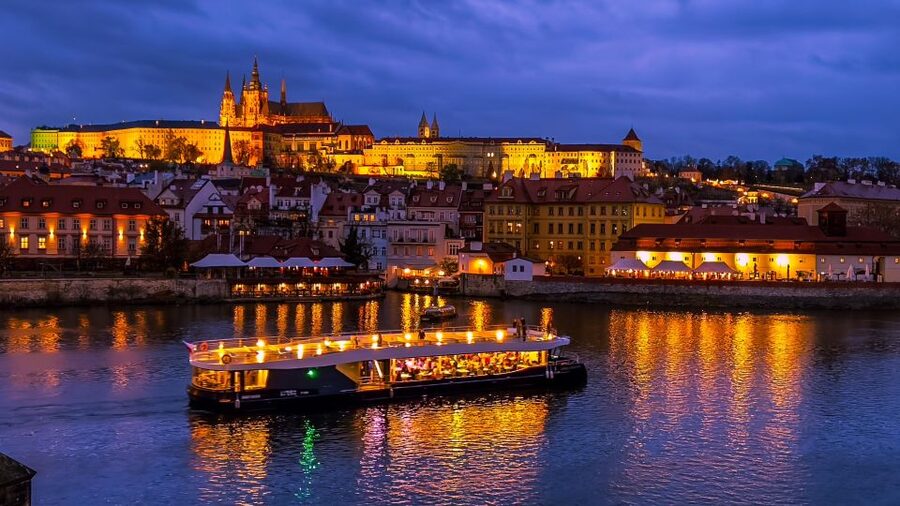Prague: 50-Minute Sightseeing Evening Cruise - FAQ