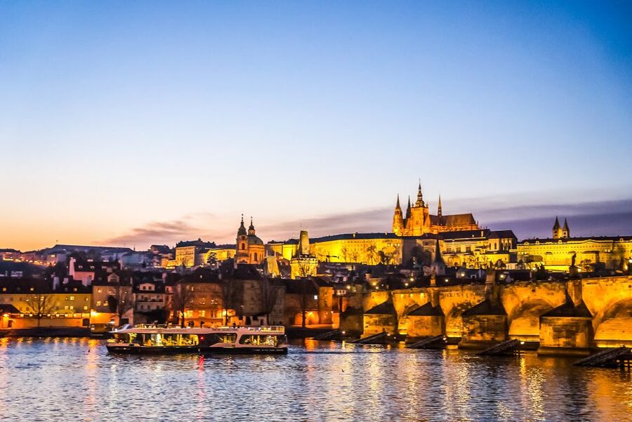 Prague: 50-Minute Sightseeing Evening Cruise - Open Deck vs. Air-Conditioned Cabin: Where to Sit for Real Views