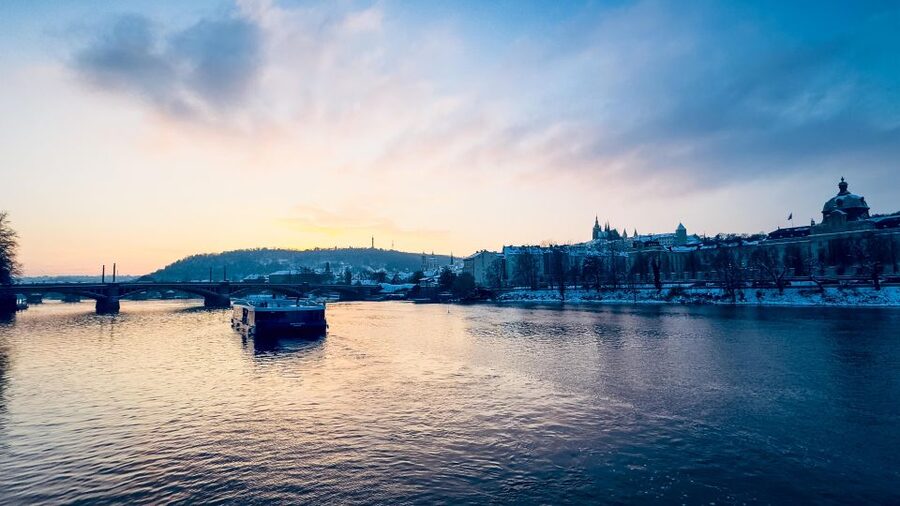 Prague: 50-Minute Sightseeing Evening Cruise - Should You Book This 50-Minute Night Cruise?