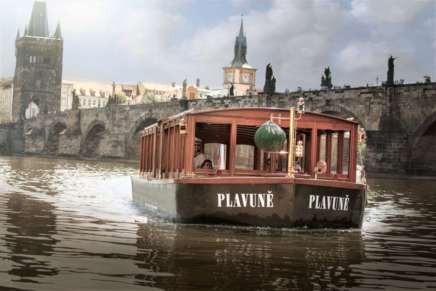 Prague: 6-Hour Tour with River Boat Cruise and Lunch - Key Points You’ll Care About