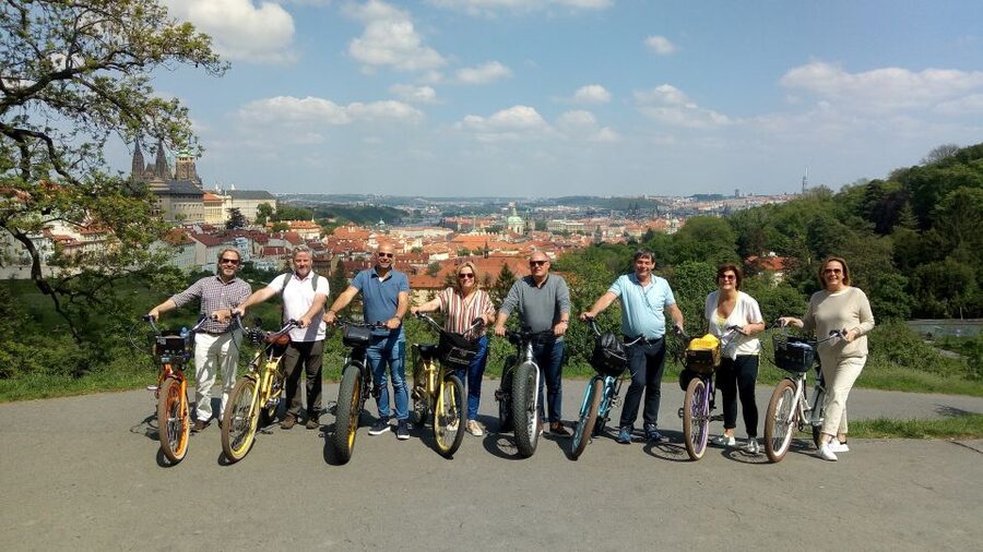 Prague: 7 Best Viewpoints of Prague E-Bike Tour - Old Town and the Jewish Quarter (20 minutes): history you can reach without chaos