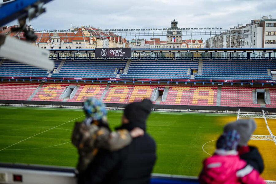 Prague: AC Sparta Praha Stadium Tour - Dressing room and locker room: home team pre-game atmosphere