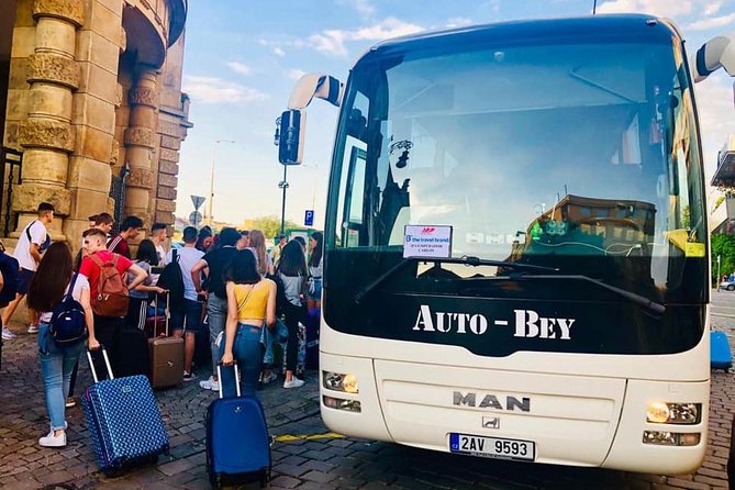PRAGUE AIRPORT - CITY TRANSFERS in Spanish - Conductor que habla español: la diferencia entre llegar y resolver
