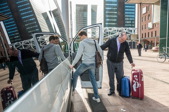 Prague Airport (PRG) Departure Transfer from Prague City - The Service Style: What You Can Expect From the Driver