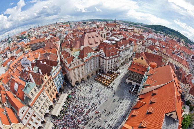 Prague Airport Shared Arrival Transfer - Your First-Day Bonus: The 11am Old Town Walking Tour (4 Hours)
