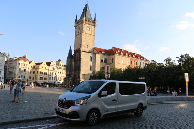 Prague Airport Transfers, Praga Aeropuerto Traslados, ESPAŇOL-ENG - From Hotel Door to Airport Door in About 35 Minutes
