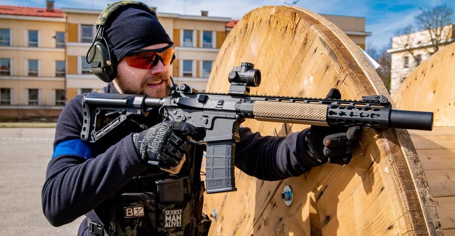 PRAGUE AIRSOFT SHOOTING GAMES - Prague Airsoft Shooting Games: The Two-Track Plan