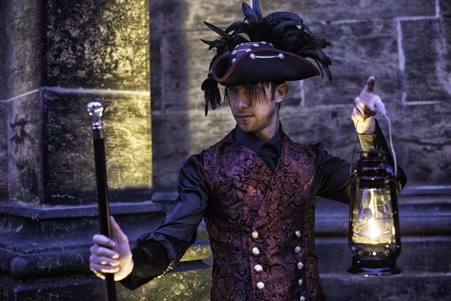 Prague: Alchemy & Mysteries Bridge and Castle Evening Tour - Pacing and rules: plan your evening like a stealth mission
