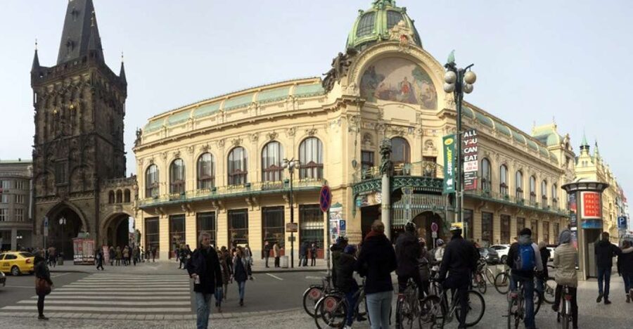 Prague "ALL-IN-ONE" - big tour - An all-in-one Prague highlights day, on a bike (not a bus)