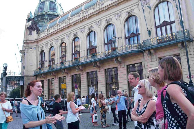 Prague Art Nouveau and Cubism Walking Tour - Meeting point to walking rhythm: how the tour starts