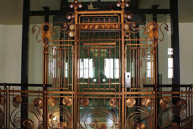 Prague Art Nouveau and Cubism Walking Tour - Stop 5: Czechoslovak Legion Bank and World War I symbolism