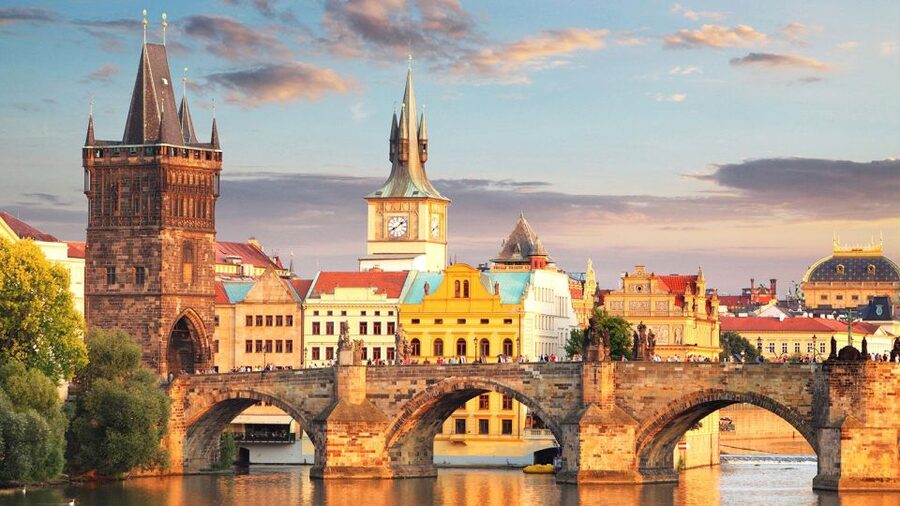 Prague Audioguide - TravelMate app for your smartphone - Prague Castle: Big Views, Clear Context