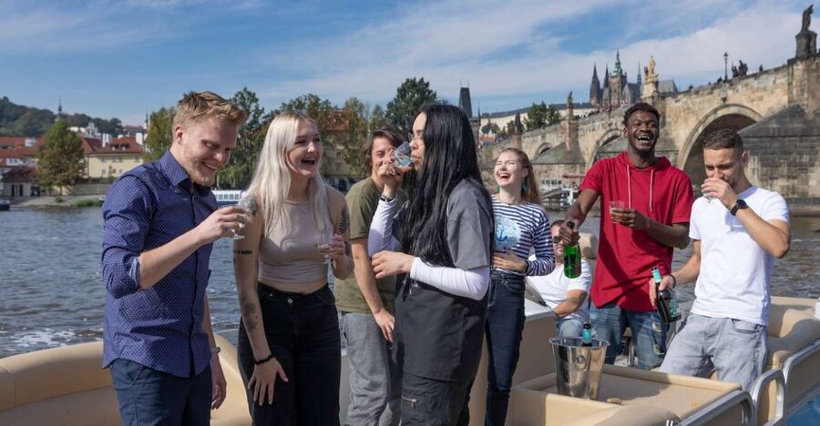 Prague: Beer Boat Tour - Finding the Boat: Where You Meet Between U Bukanyra and Botel Albatros